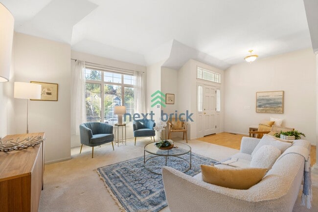 Building Photo - Stunning 3 BEDS & 2 BATH SINGLE FAMILY HOUSE FOR RENT