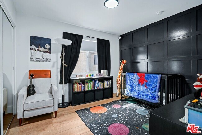 Building Photo - 123 S Clark Dr