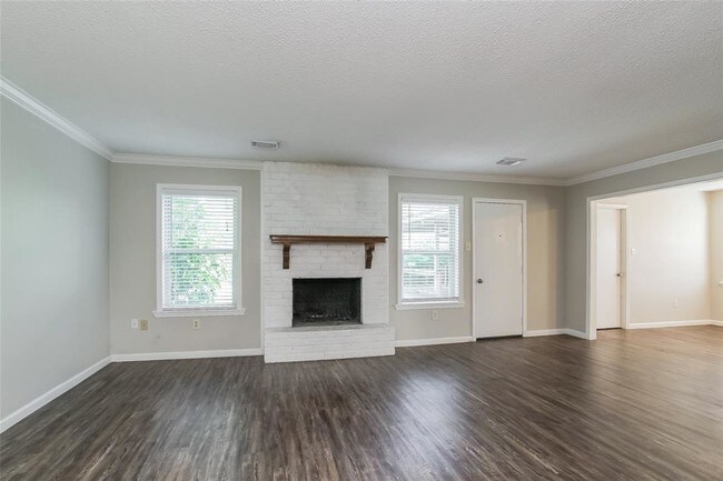 Building Photo - 12610 Pine Bough Ln