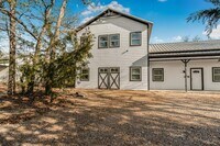 Building Photo - 3933 John Sharp Pkwy