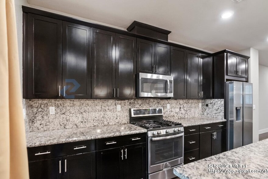 Building Photo - 4062 Kinsale St