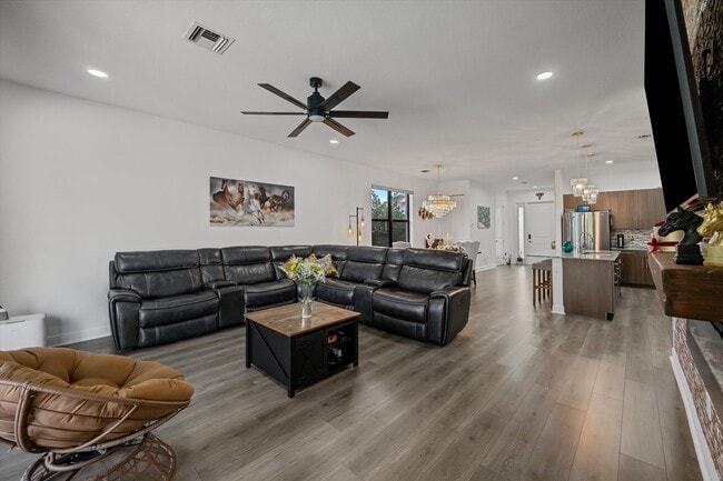 Building Photo - 4795 Sand Dollar Dr