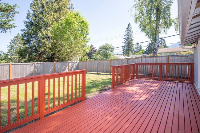 Building Photo - 38244 SE 85th St