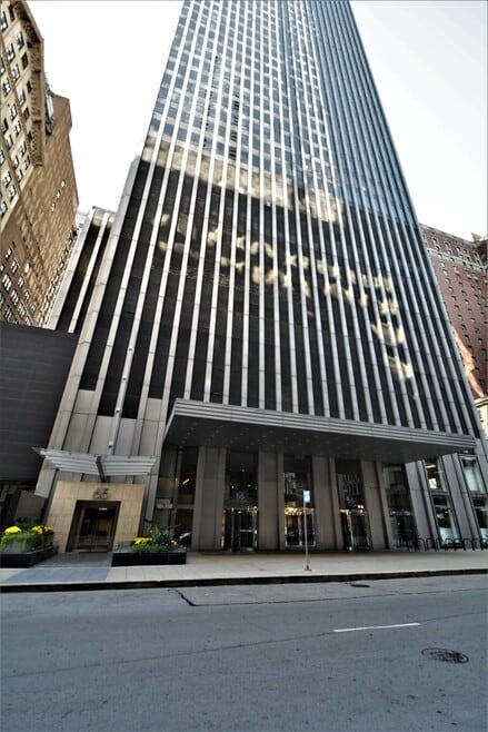 Building Photo - 65 E Monroe St