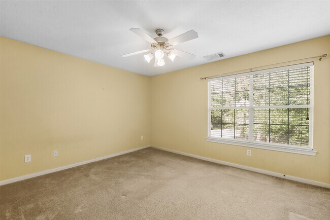 Building Photo - 7 Ebony Oaks Pl