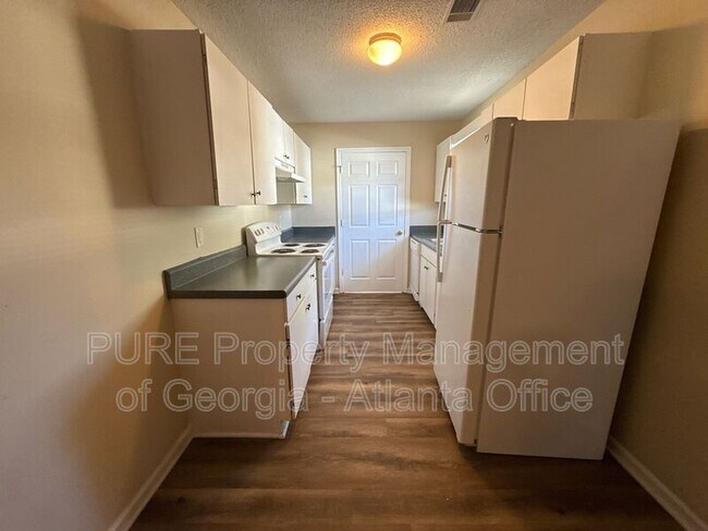 Building Photo - 134 N Ridge Dr