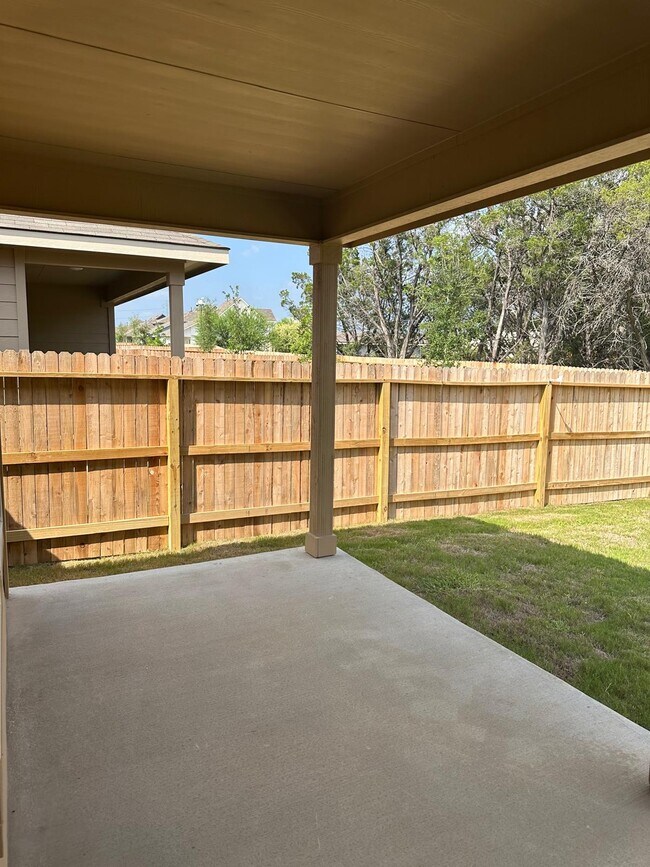 Building Photo - 21150 Boulder Flts