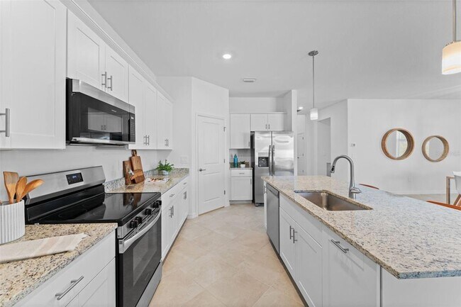Building Photo - 1536 Saddlewood Cir