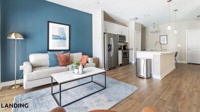 Building Photo - 215 Hunters Lk Wy