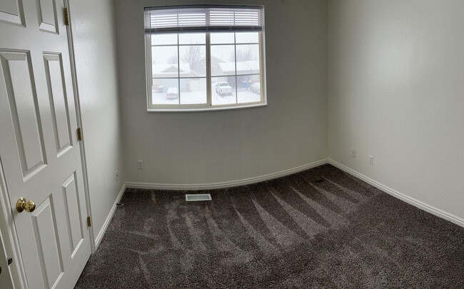 Building Photo - 2991 E 1610 S