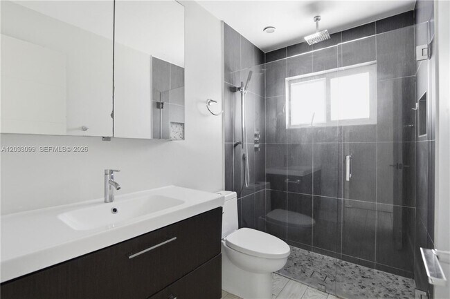 Building Photo - 6511 SW 44th St
