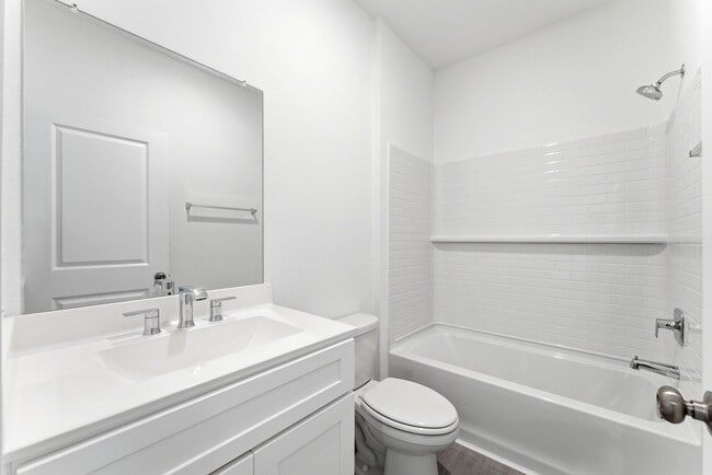 Building Photo - 26017 Hampshire Dr