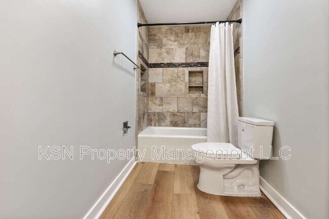 Building Photo - 286 Cushing Dr