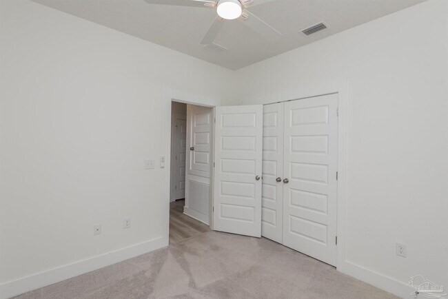 Building Photo - 874 Windhill Dr