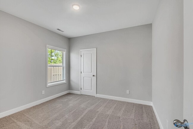 Building Photo - 147 Ivy Vine Dr