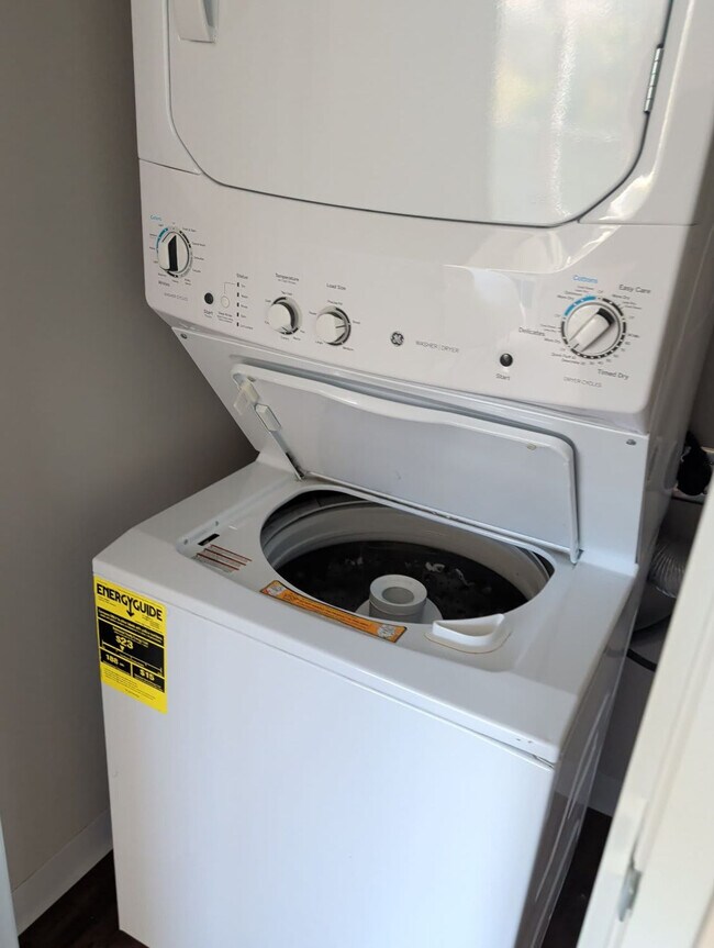 Building Photo - 4415 Lincoln Way