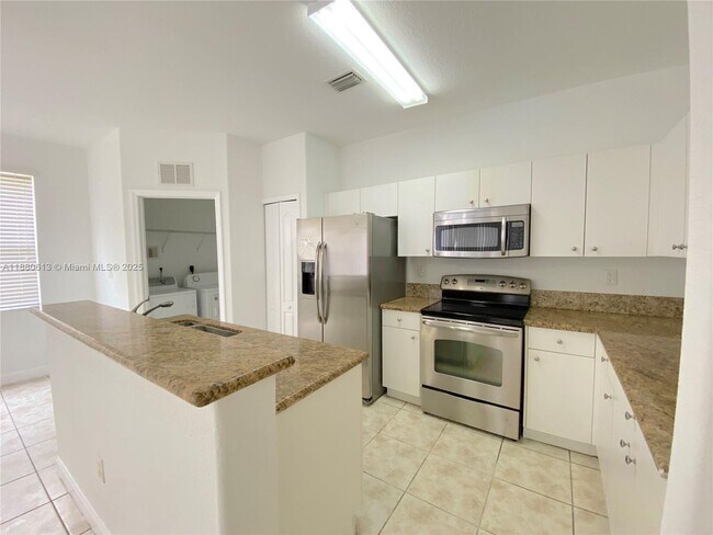 Building Photo - 11005 NW 87th St