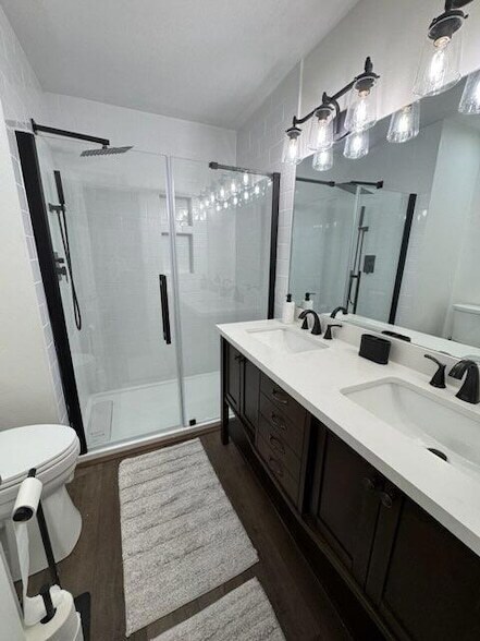 Building Photo - 8195 SE Croft Cir