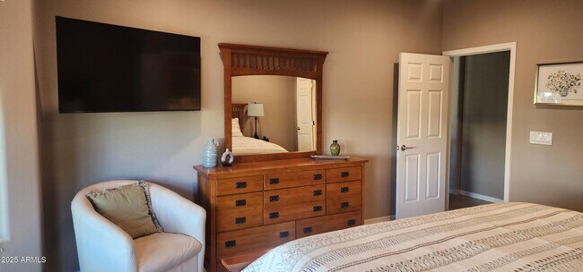 Building Photo - 27244 W Potter Dr