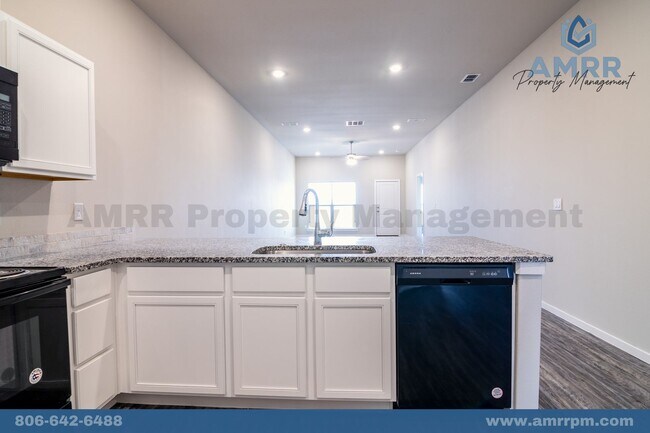 Building Photo - 2118 Langford Ave