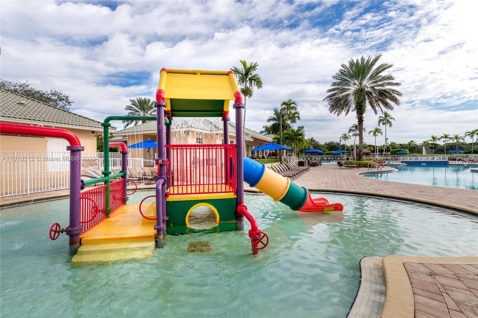 Building Photo - 1393 Majesty Ter