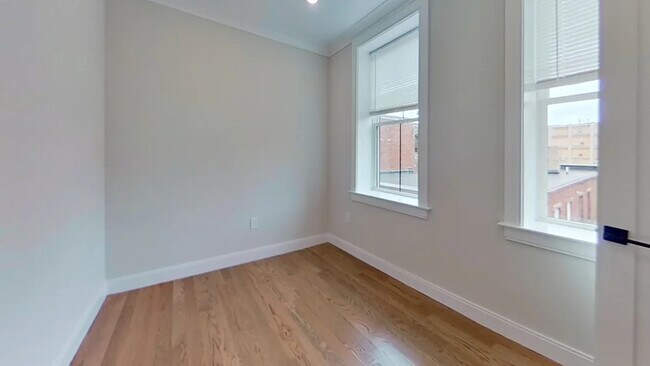 Building Photo - 156 Porter St