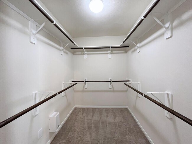 Building Photo - 14239 Oro Valley Dr