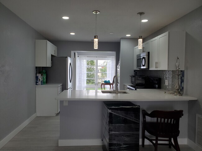 Building Photo - 2454 Australia Way E