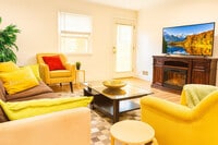 Building Photo - 2017 Woodford Rd