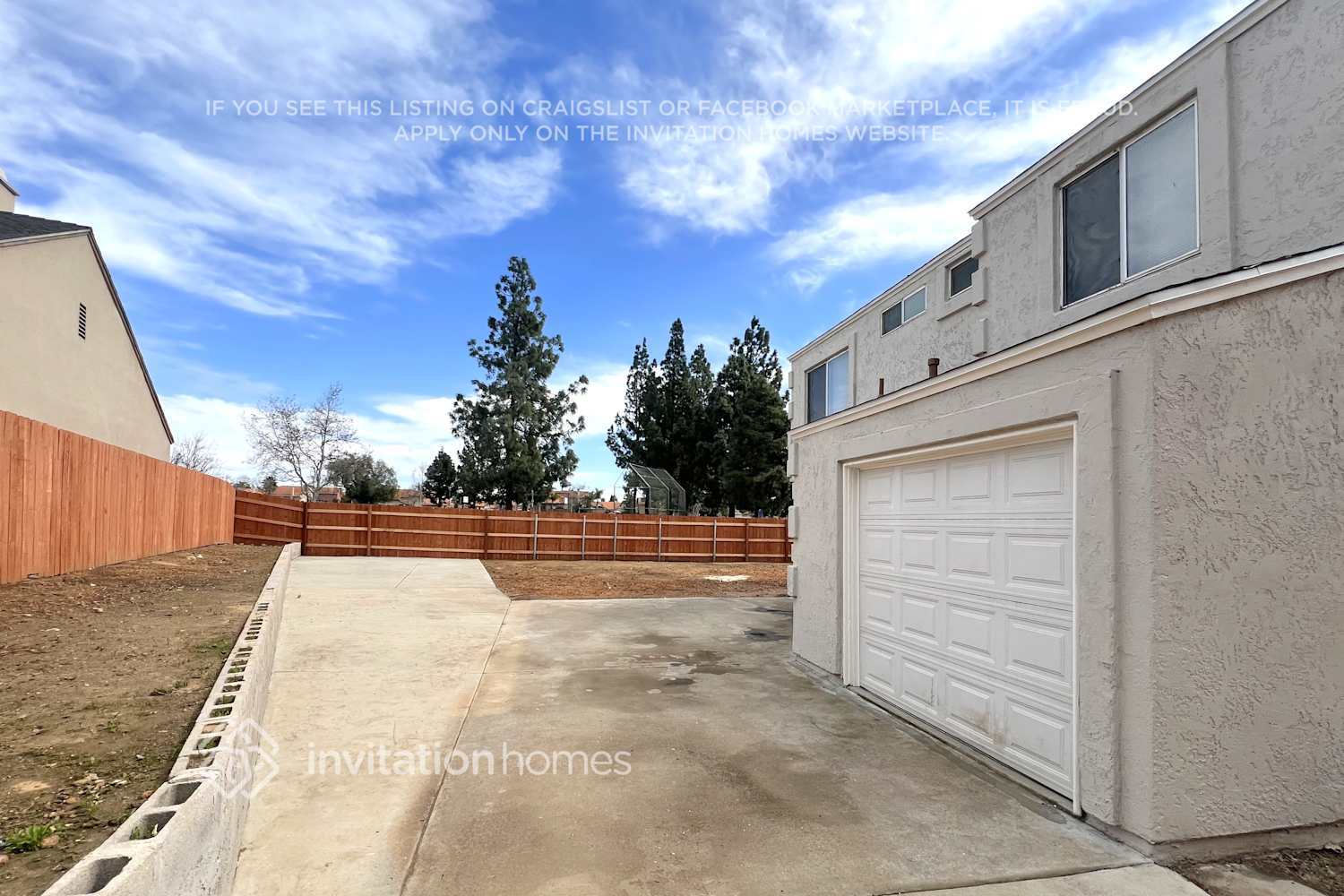 Building Photo - 8029 Linares Ave