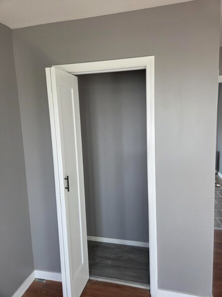 Building Photo - 4010-4014 Rockwood St