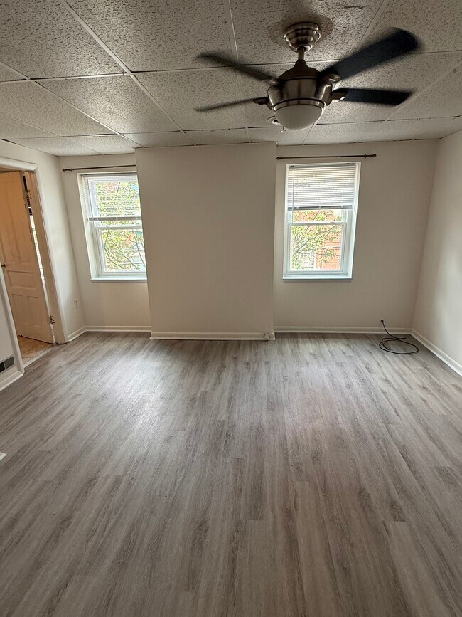 Building Photo - 117 S 22nd St