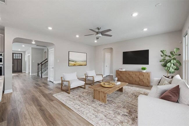 Building Photo - 1709 Stinnett Dr