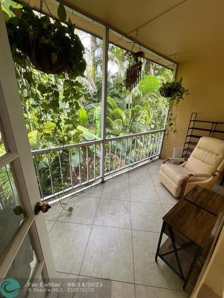 Building Photo - 351 NE 19th Pl