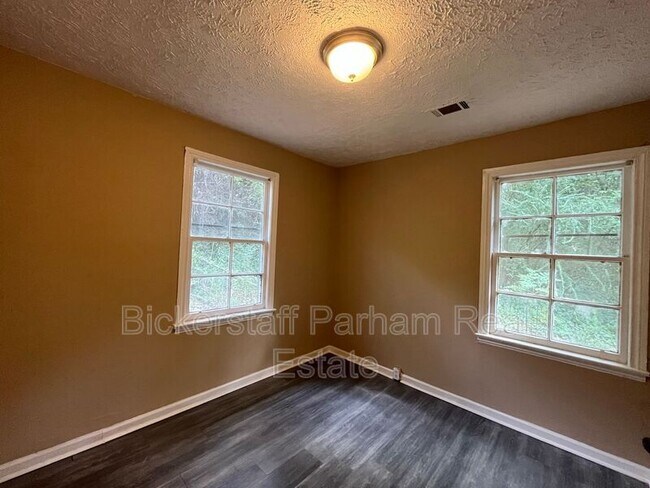 Building Photo - 39 Muscogee Dr