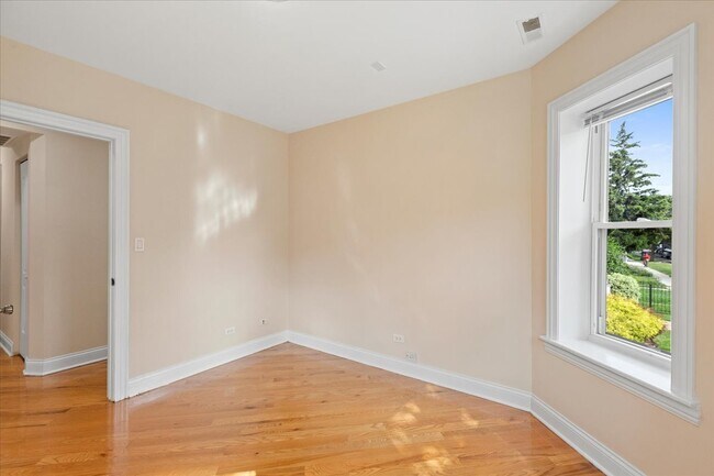 Building Photo - 4022 N Central Park Ave