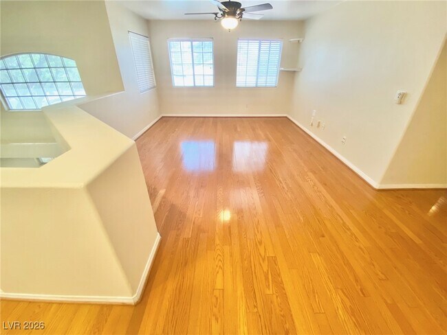 Building Photo - 8412 Bay Crest Dr