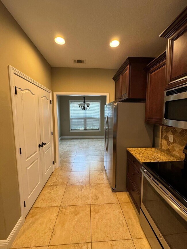 Building Photo - 41 Cactus Rd