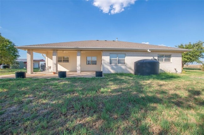 Building Photo - 2300 County Rd 302