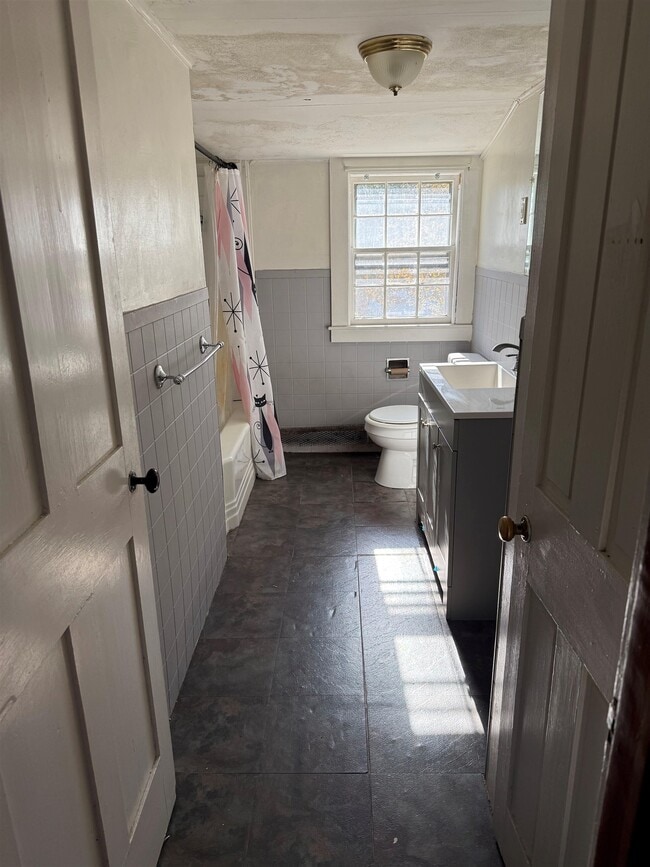 Building Photo - 50 Elm St