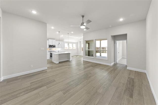 Building Photo - 2515 Swallowtail St