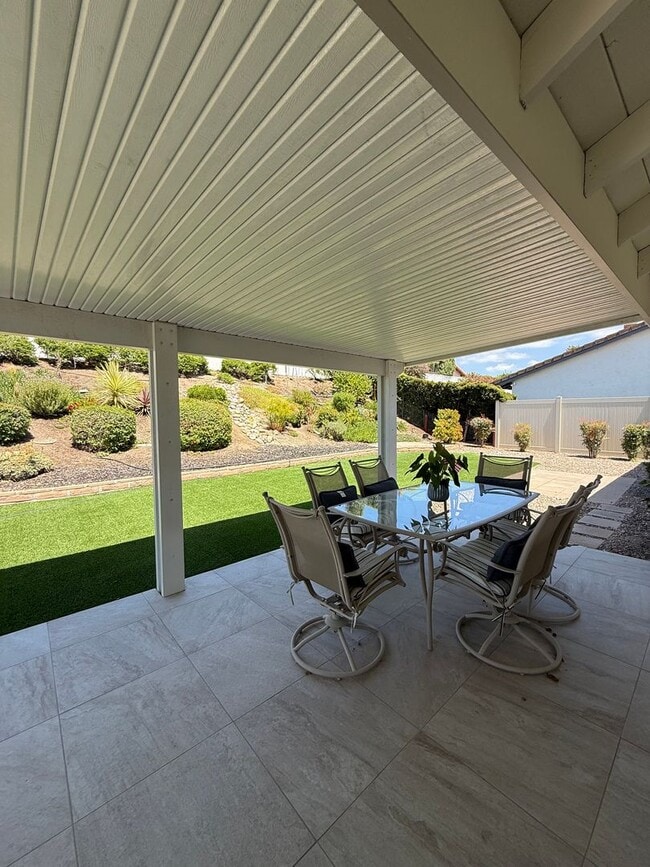 Building Photo - Gorgeous Remodeled 2Br/2Ba house W/2 Car attached  Garage in Oaks North