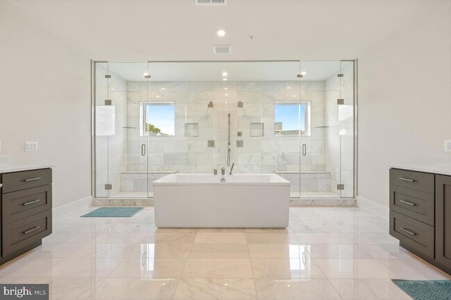 Building Photo - 12321 Potomac Hunt Rd