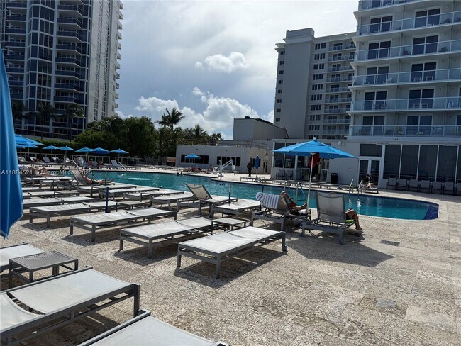 Building Photo - 19201 Collins Ave