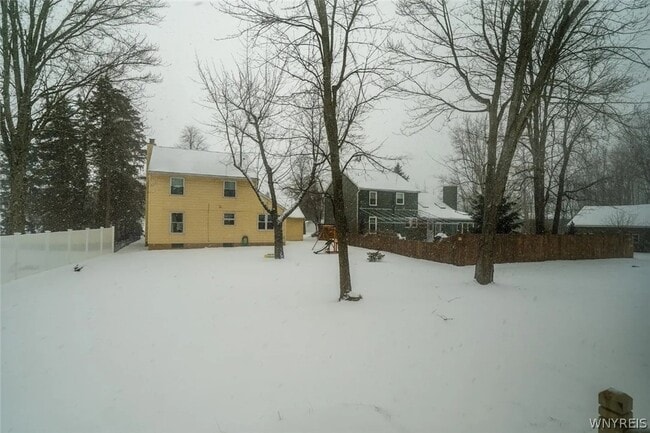 Building Photo - 383 S Ellicott Creek Rd