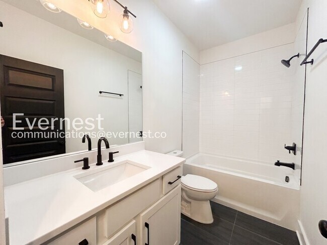 Building Photo - 427 Toney Rd