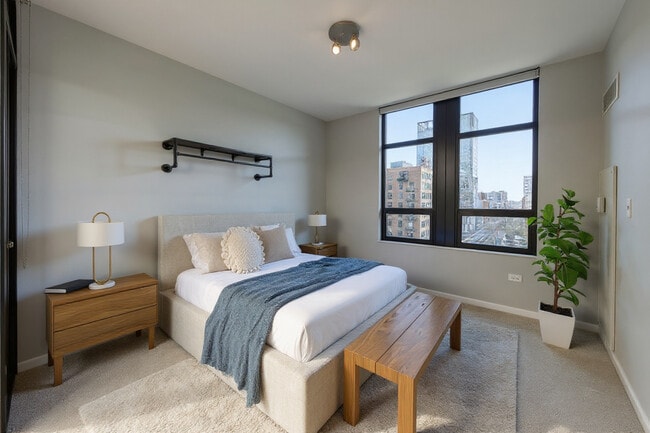 Building Photo - 1255 S State St