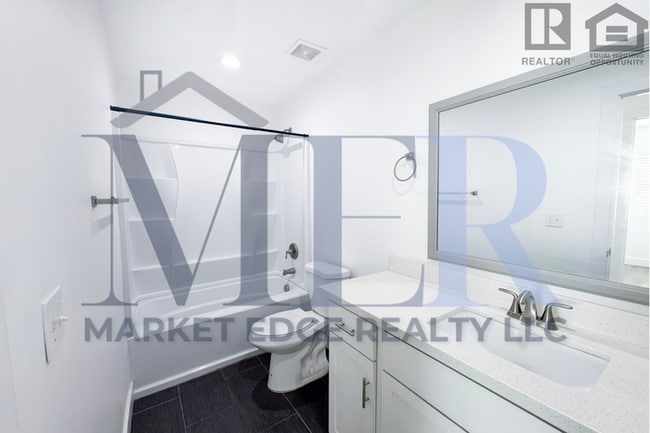 Building Photo - 5Bed/3Bath Home University/McClintock! $399 MOVE-IN SPECIAL! Ready for Immediate Move-In!