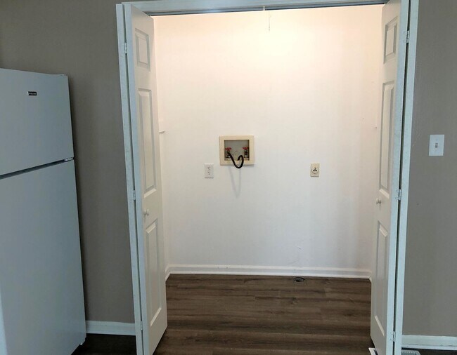 Building Photo - 1420 Choctaw St