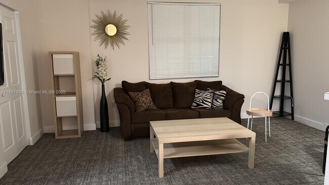 Building Photo - 50 Menores Ave